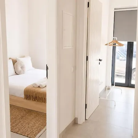 Διαμέρισμα Courtyard House *